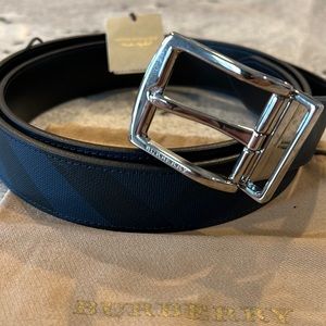 Burberry Clarke 35MM Reversible Buckle London Check belt